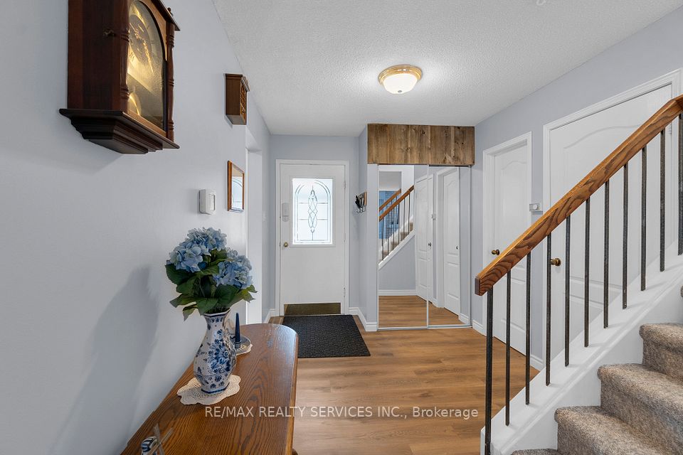 22 Nottawasaga Crescent, Brampton, ON L6Z 1B9