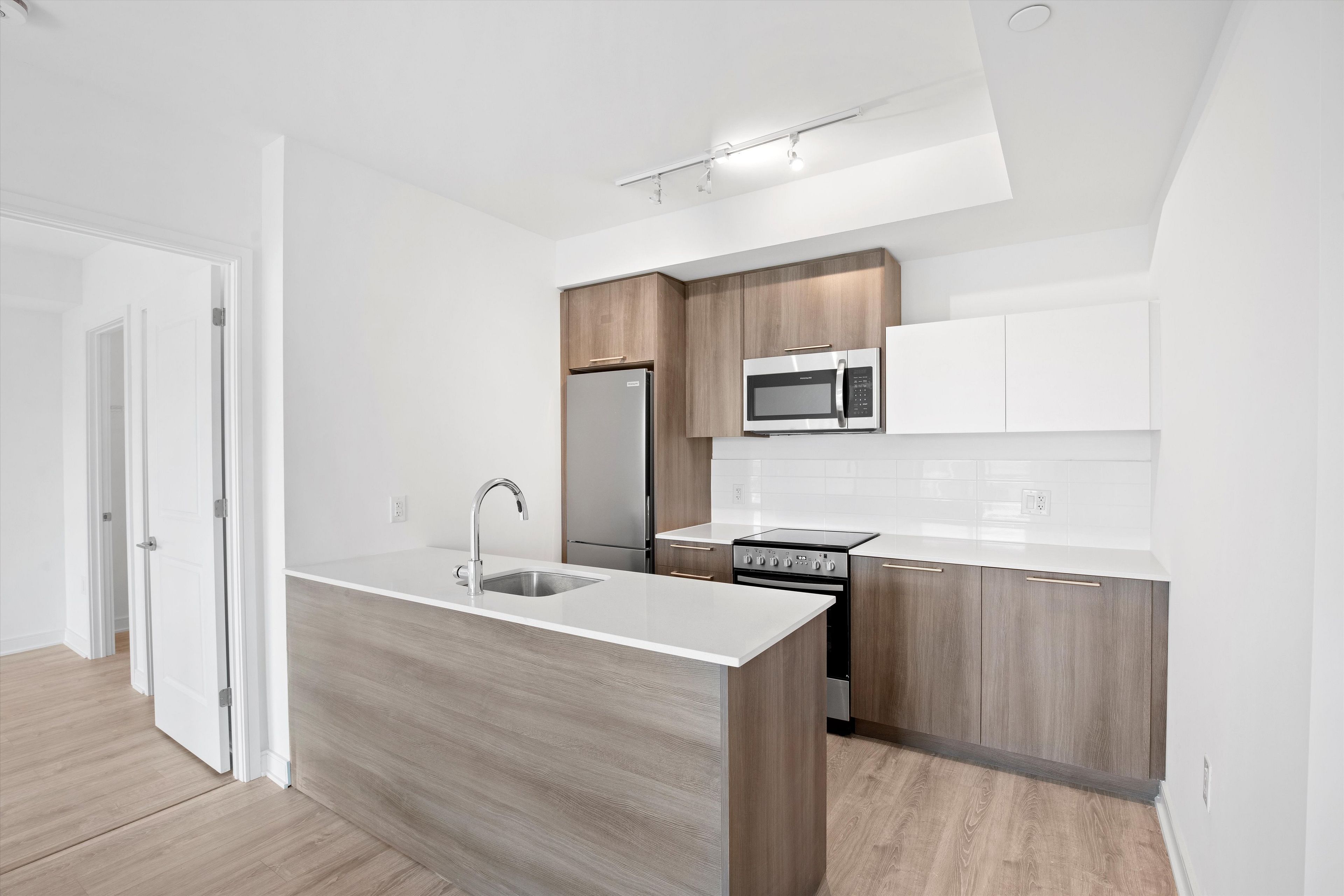 25 Neighbourhood Lane 1004