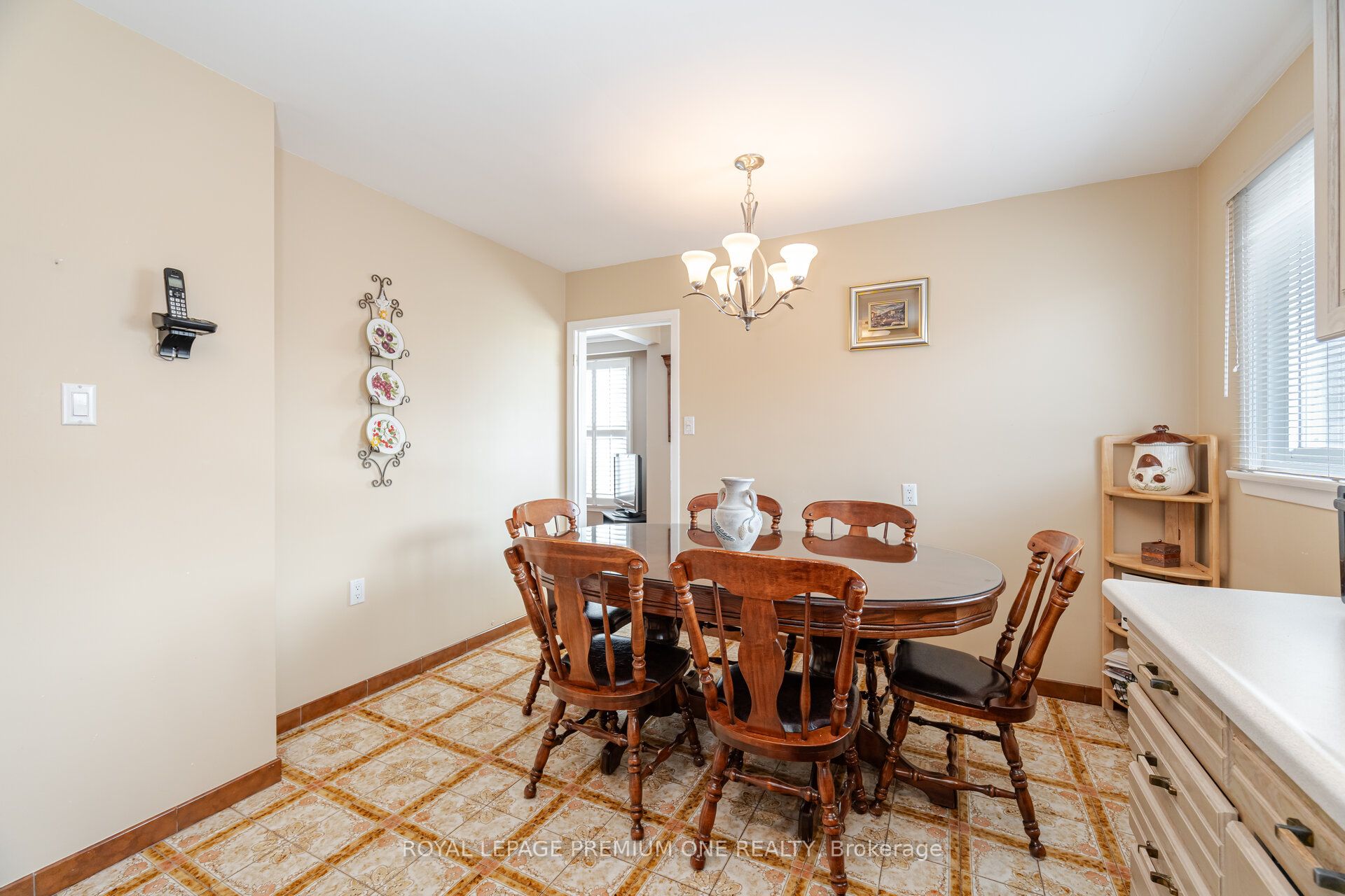 128 Hullmar Drive