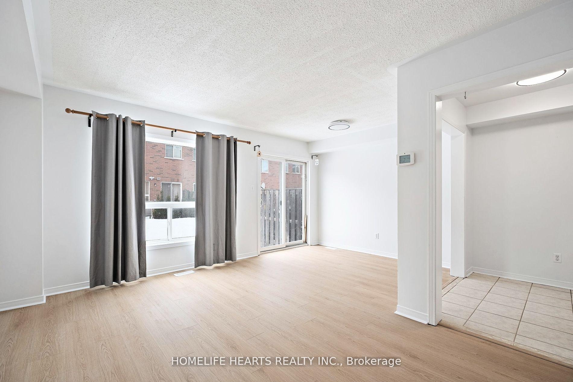 3 Bedrooms Condo at 525 Novo Star, Mississauga For sale