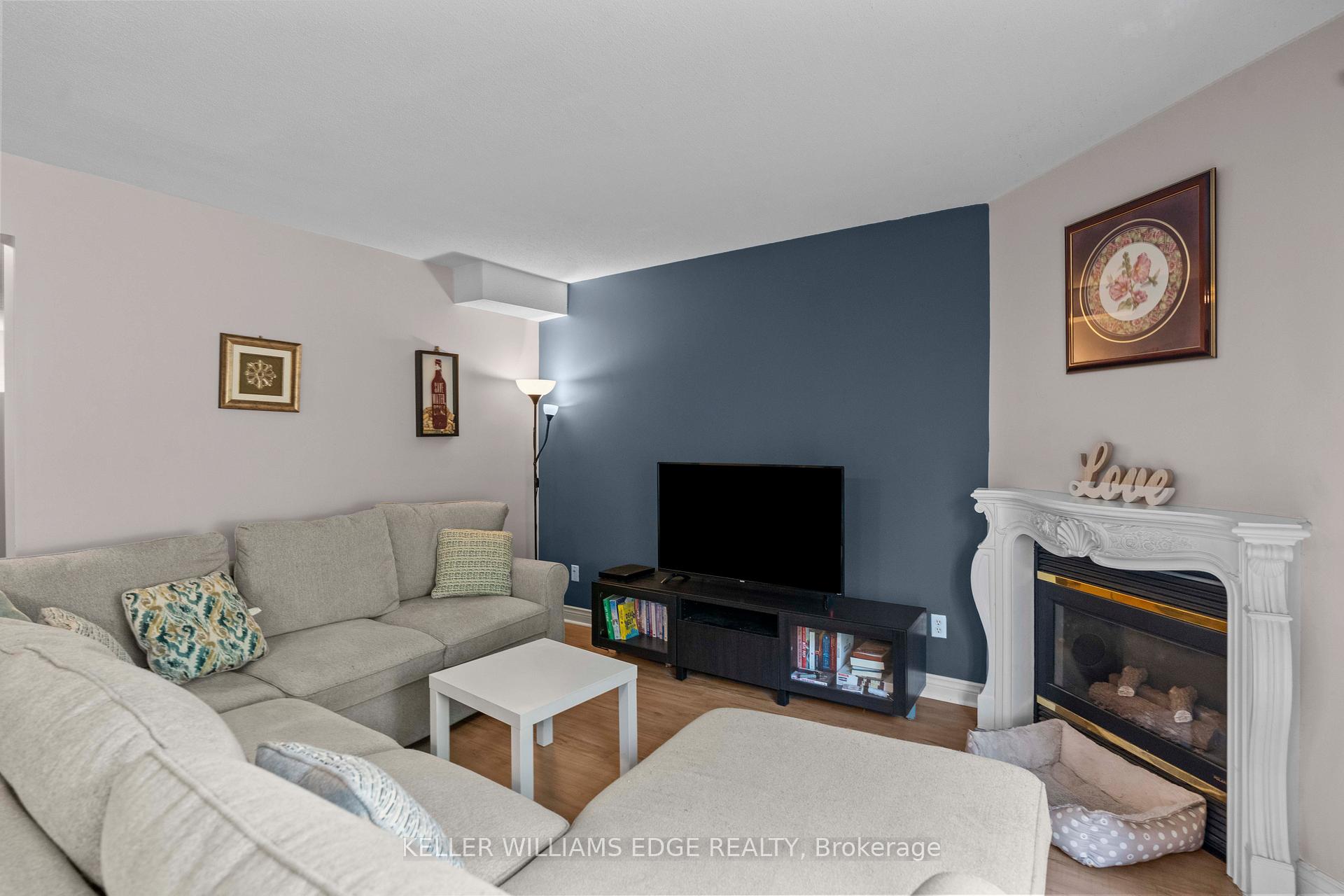 3 Bedrooms Condo at 320 Hamilton, Hamilton For sale