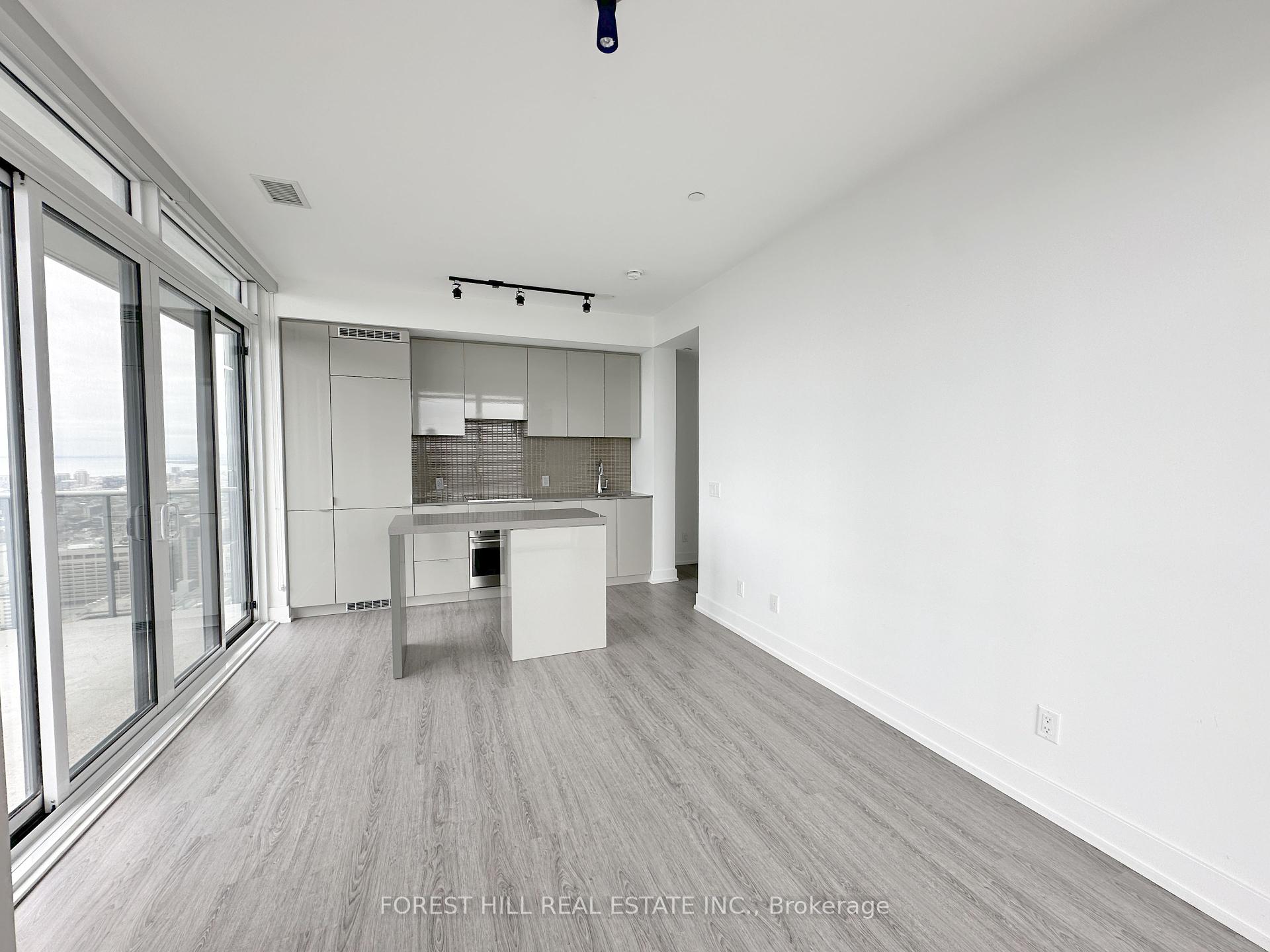 1 Bedroom Condo at 7 Grenville, Toronto For sale