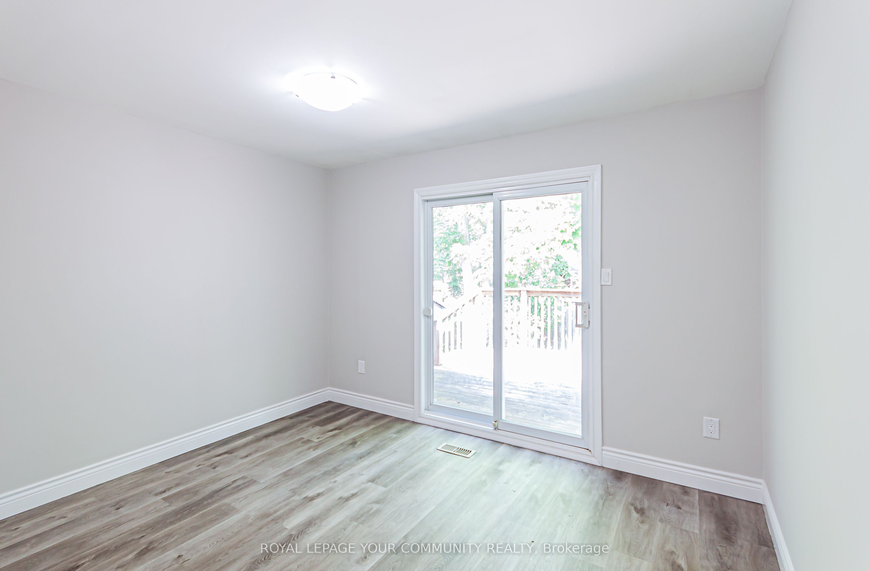 21 Ashdale Court