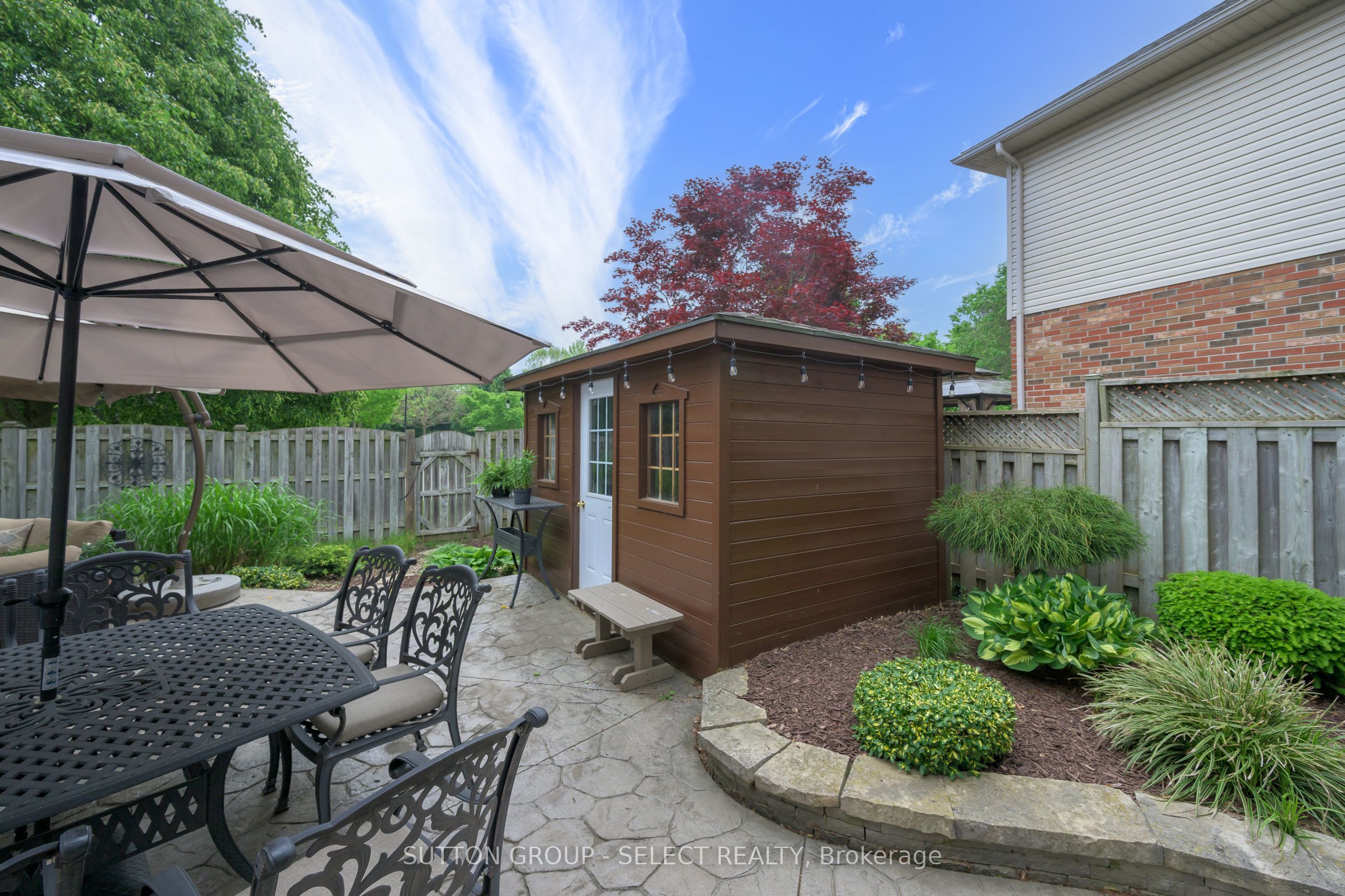 42 Pinebrook Court