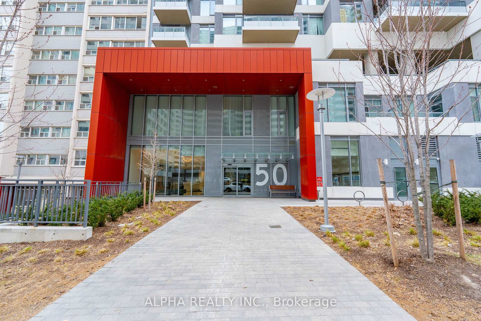 3 Bedrooms Condo at 50 Dunfield,  Toronto For sale