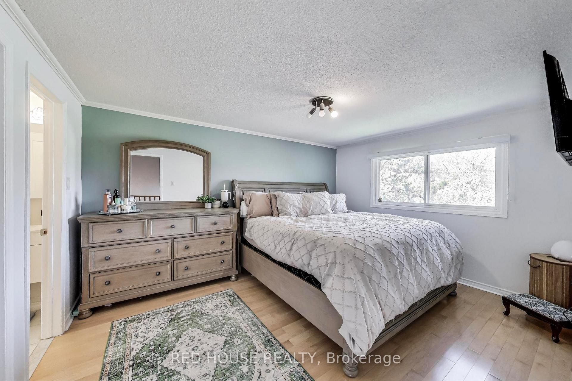 4 Bedrooms Condo at 3510 South Millway, Mississauga For sale