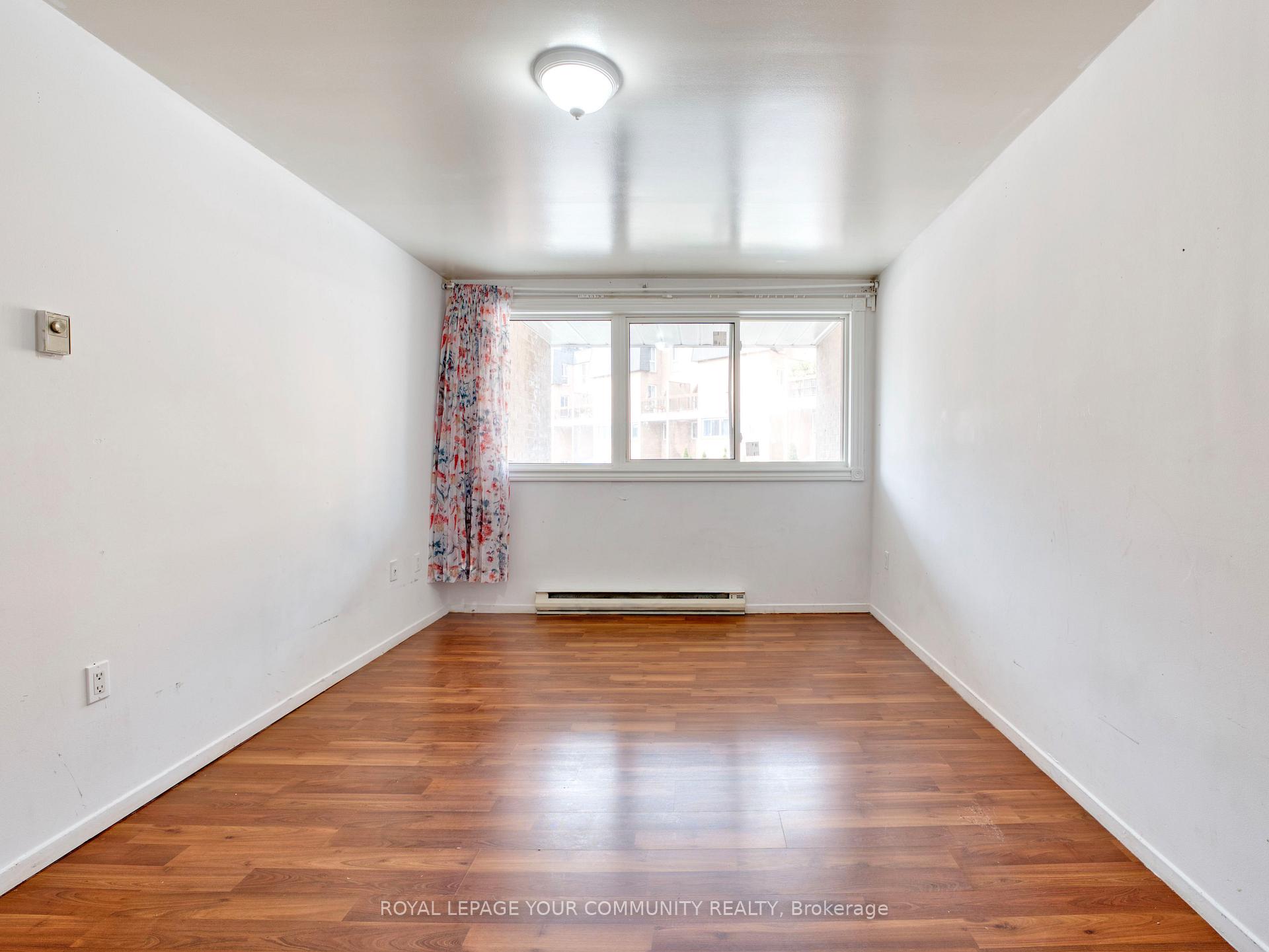3 Bedrooms Condo at 100 Mornelle, Toronto For sale