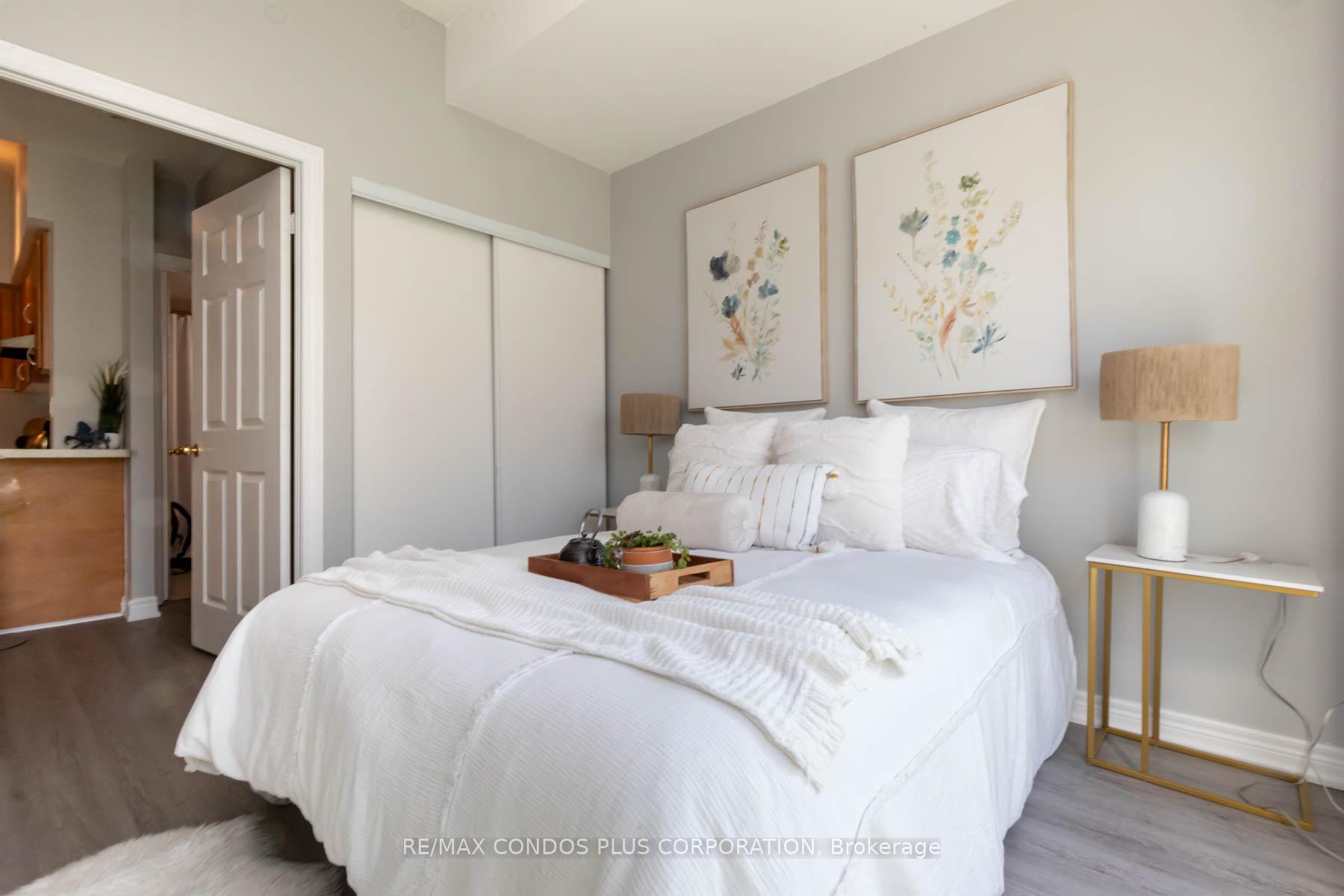 1 Bedroom Condo at 179 Bleecker, Toronto For sale