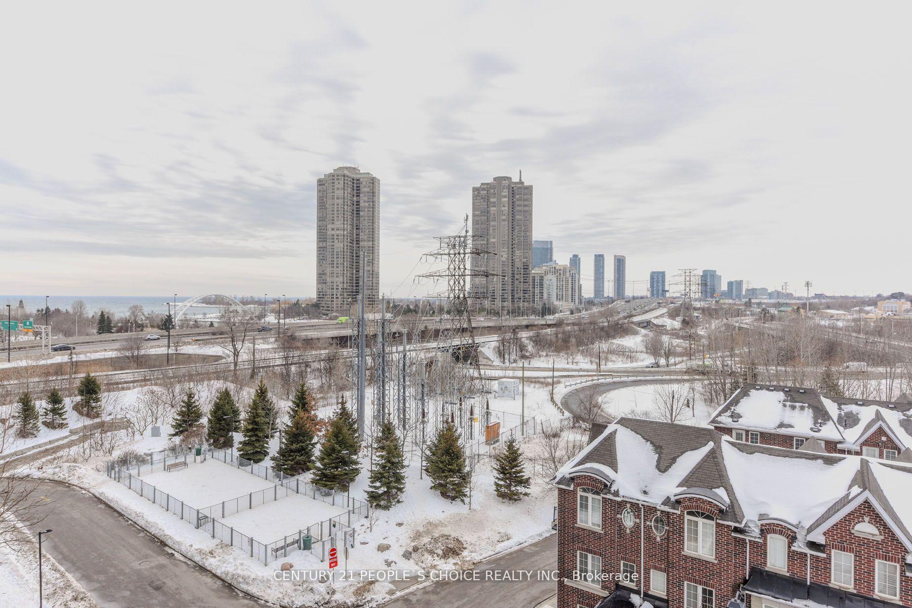 2 Bedrooms Condo at 105 The Queensway, Toronto For sale