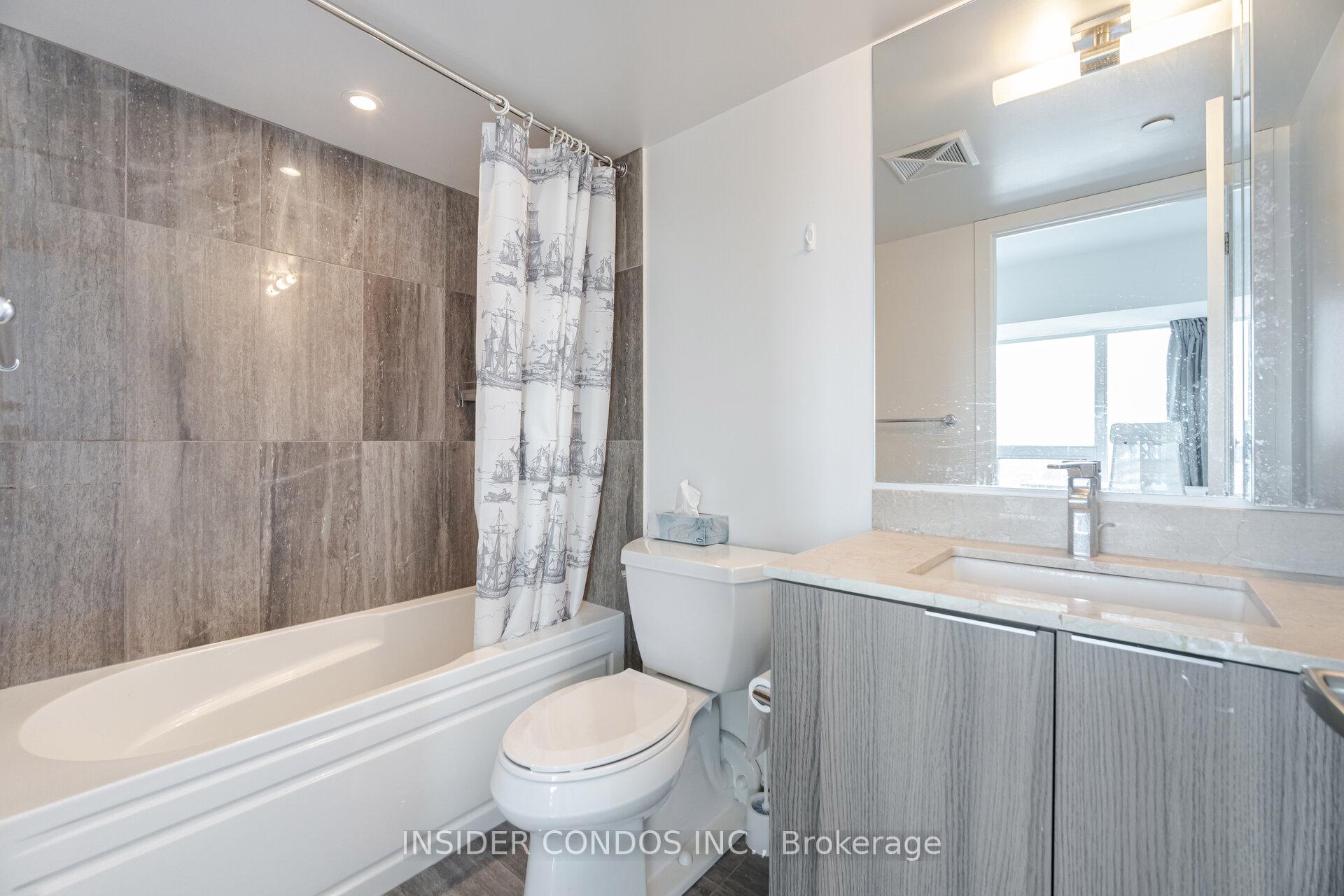 2 Bedrooms Condo at 955 Bay, Toronto For sale