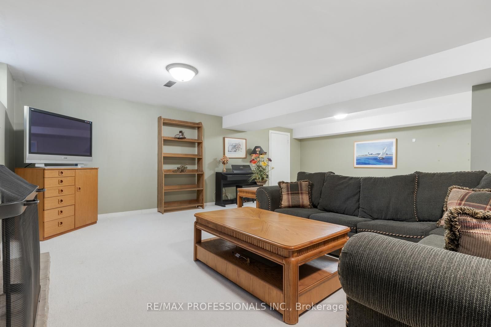 15 Warrender Avenue