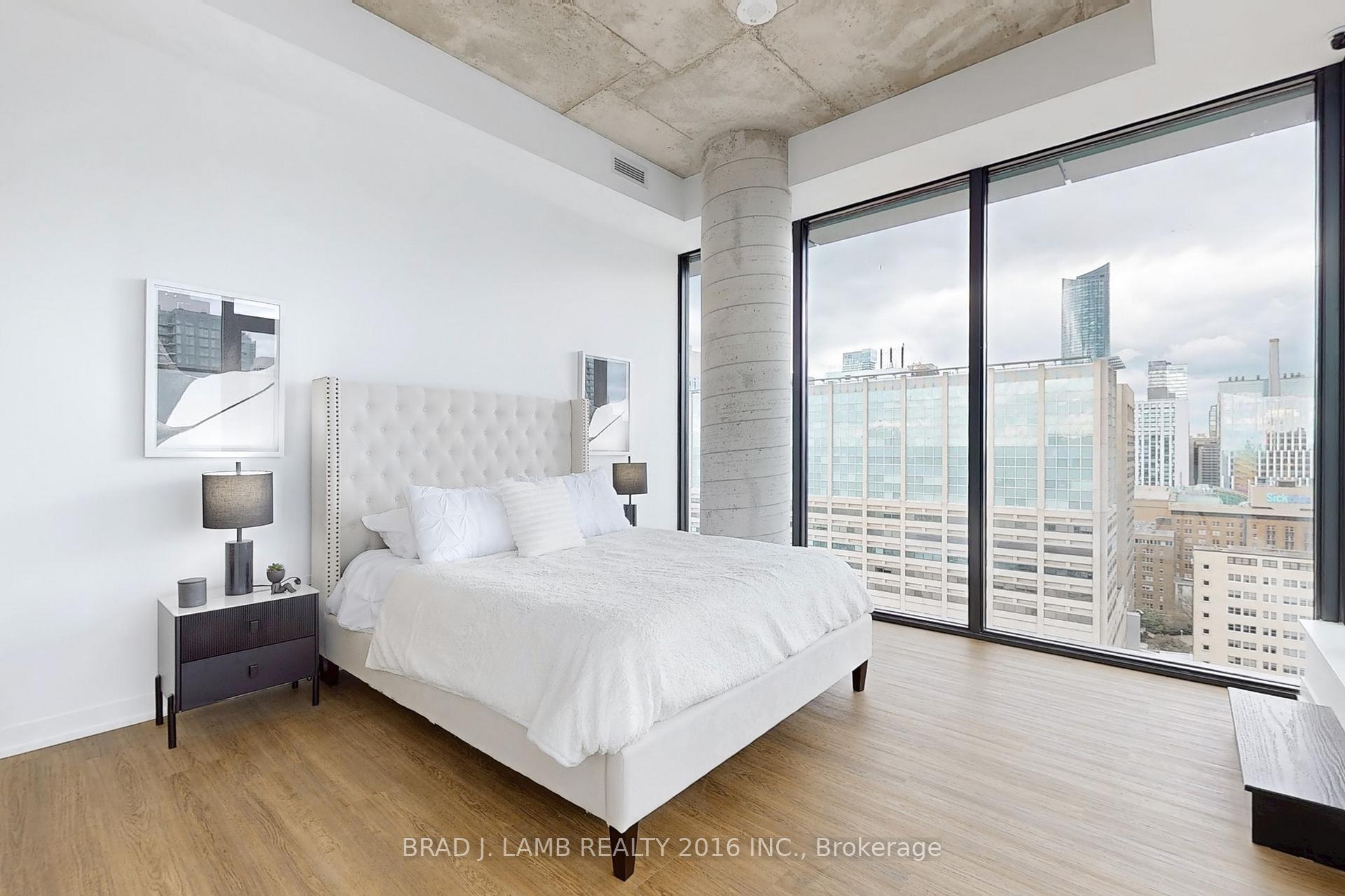 3 Bedrooms Condo at 195 McCaul, Toronto For sale