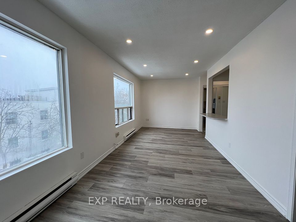 102 Greensides Avenue