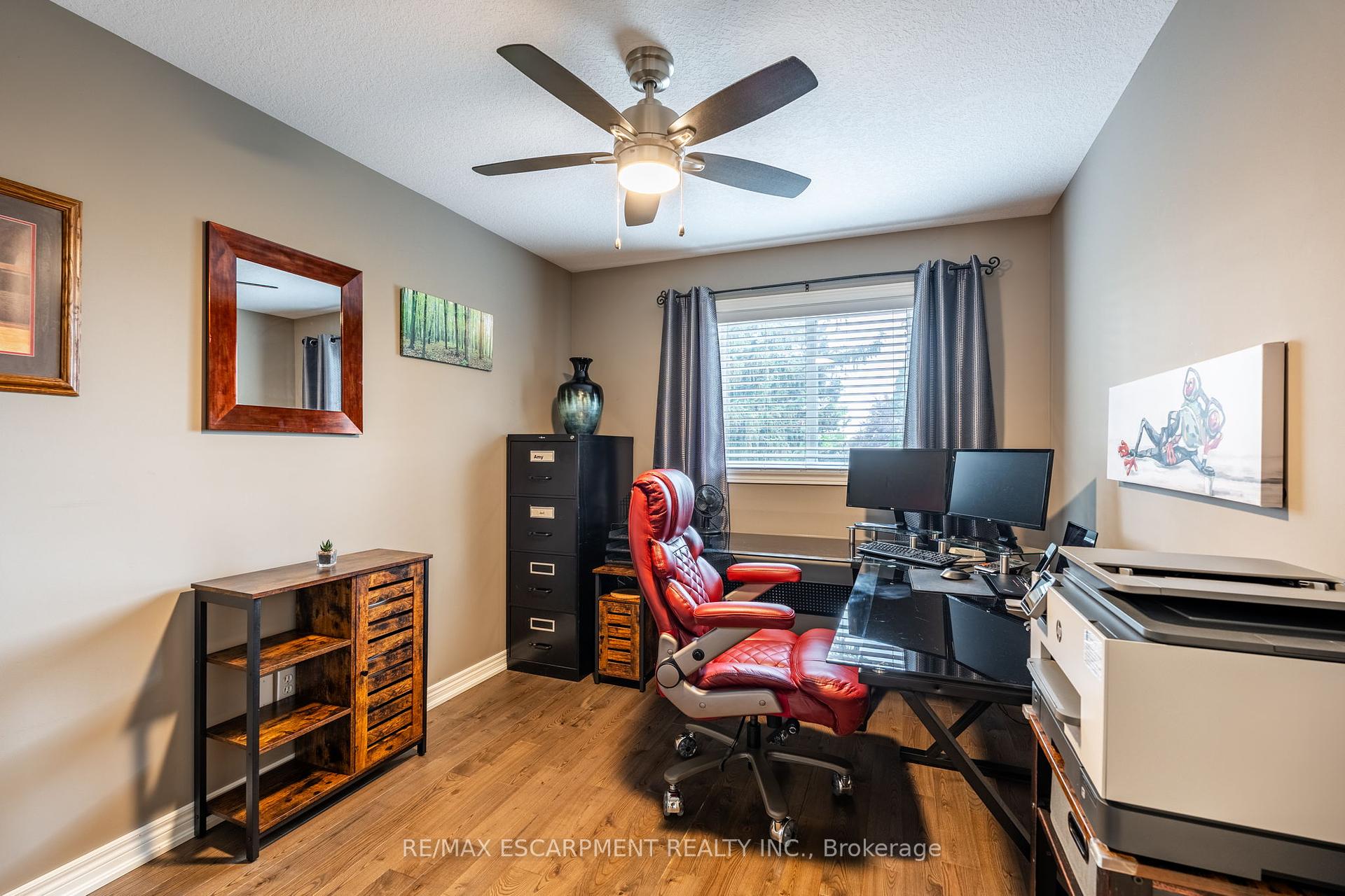 3 Bedrooms Condo at 1461 Upper Gage, Hamilton For sale