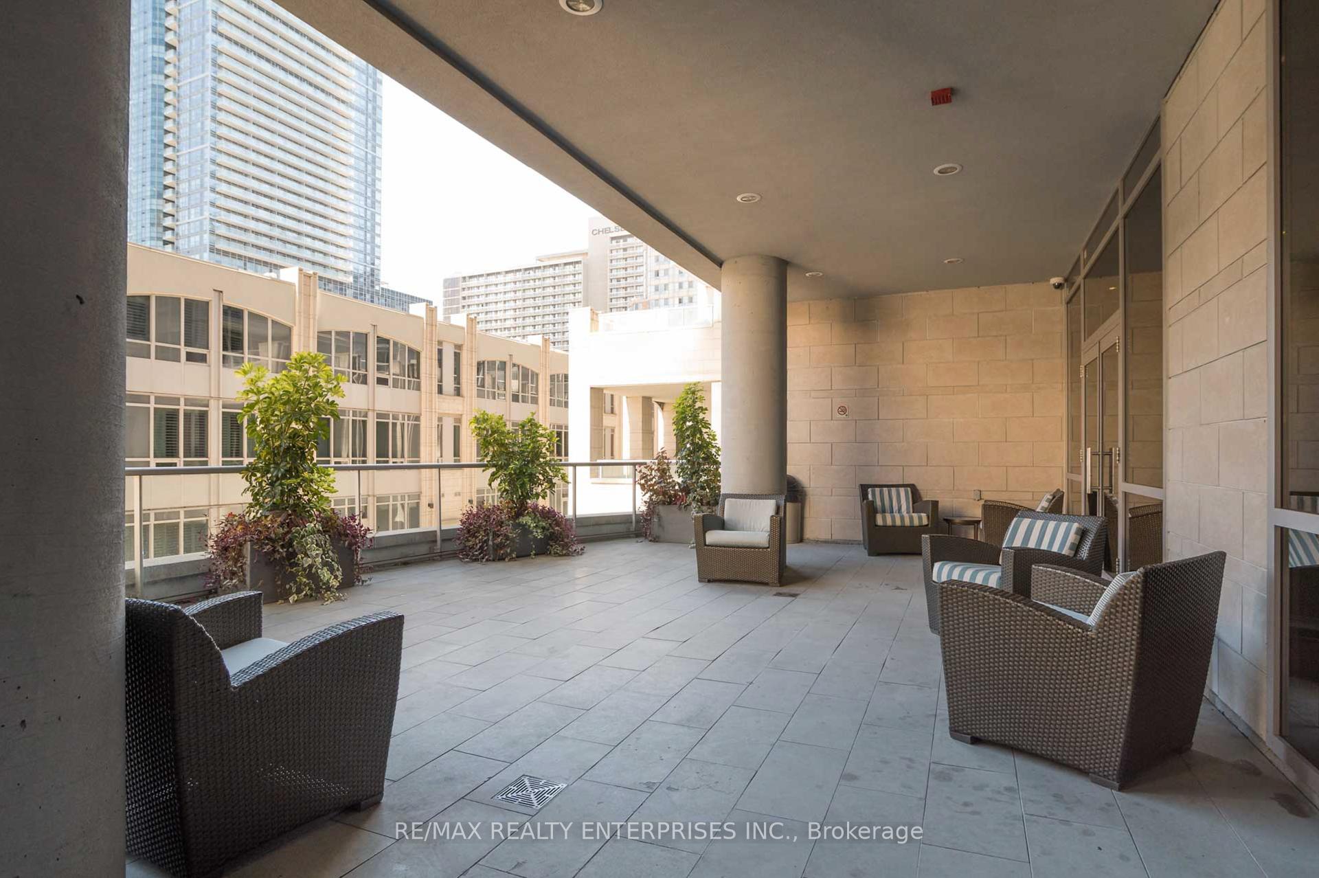 2 Bedrooms Condo at 763 Bay, Toronto For sale