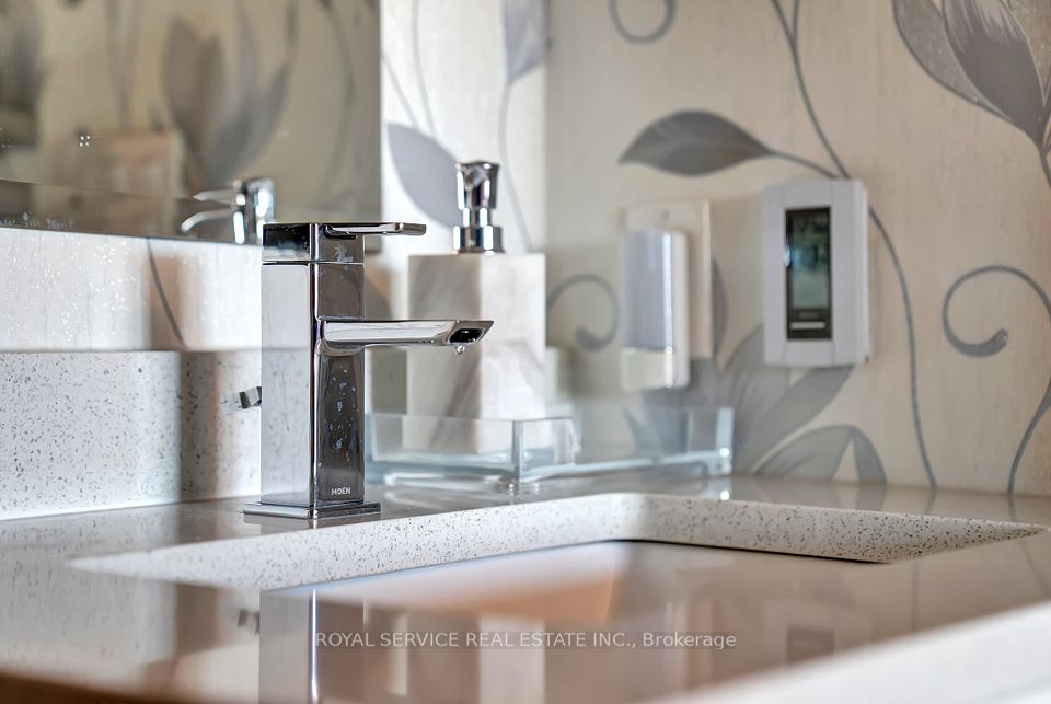 Stone Counters & Undermounted Sink