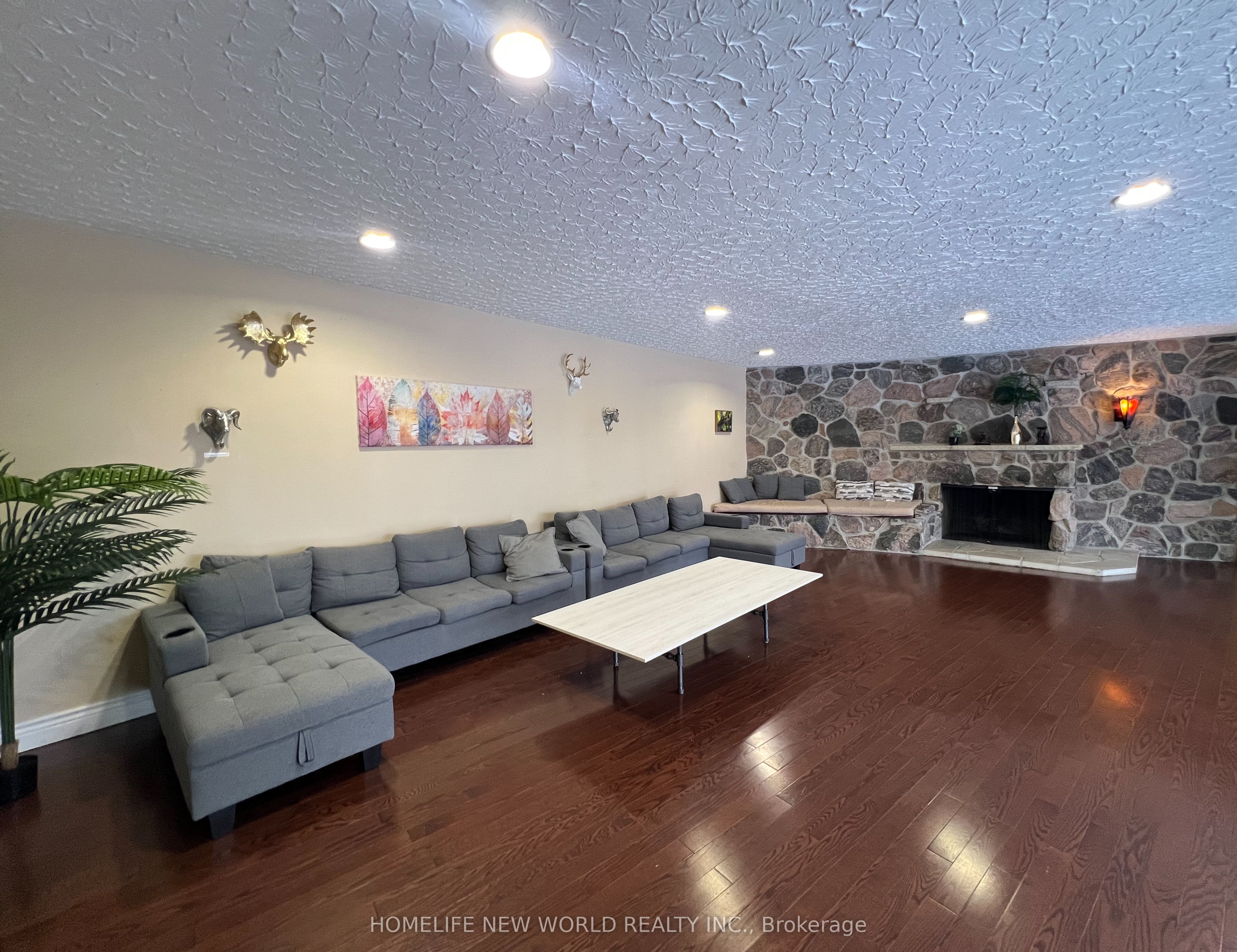3134 Bloomington Road