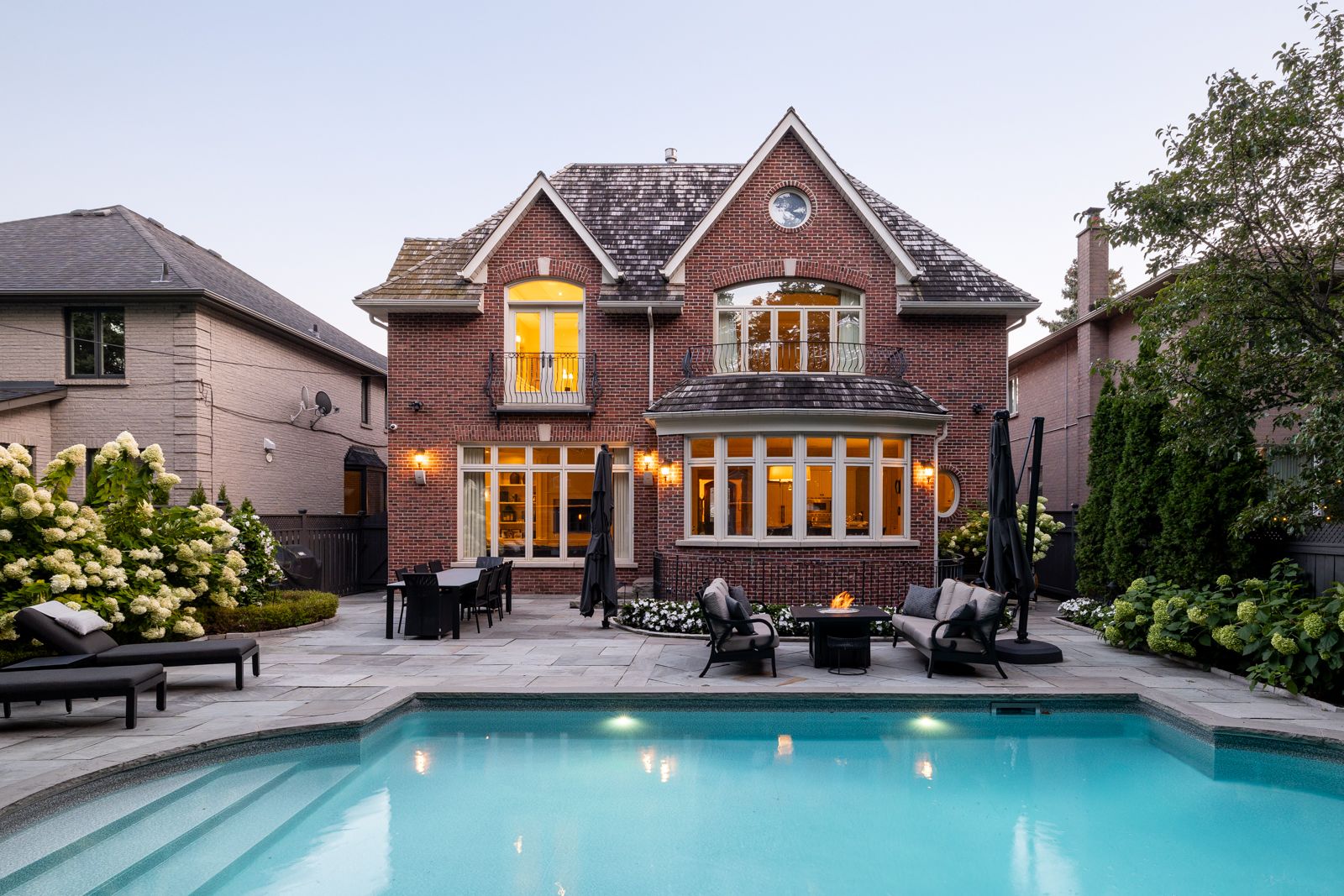 56 Munro Boulevard