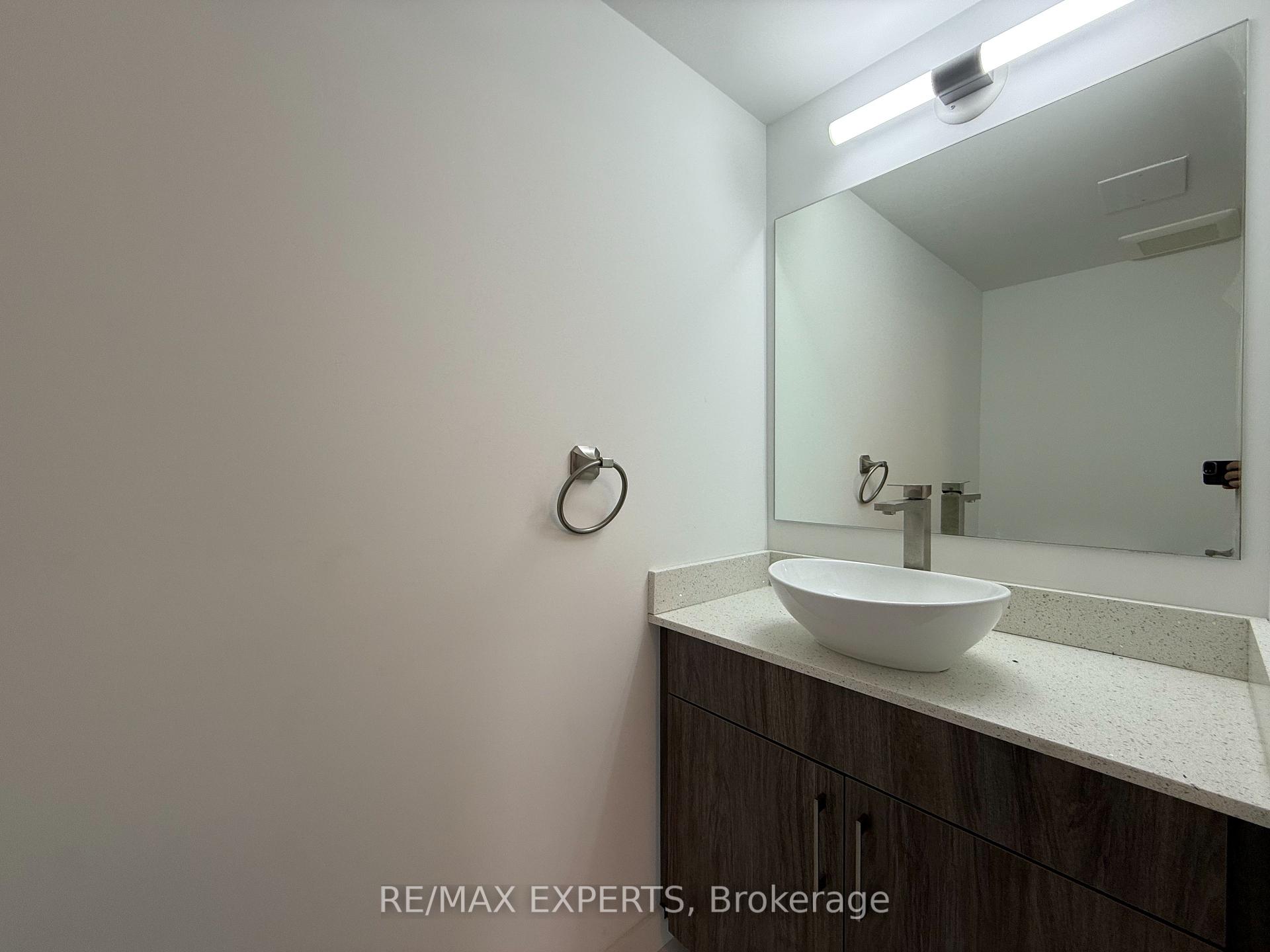 1 Bedroom Condo at 45 Connaught, Toronto For sale