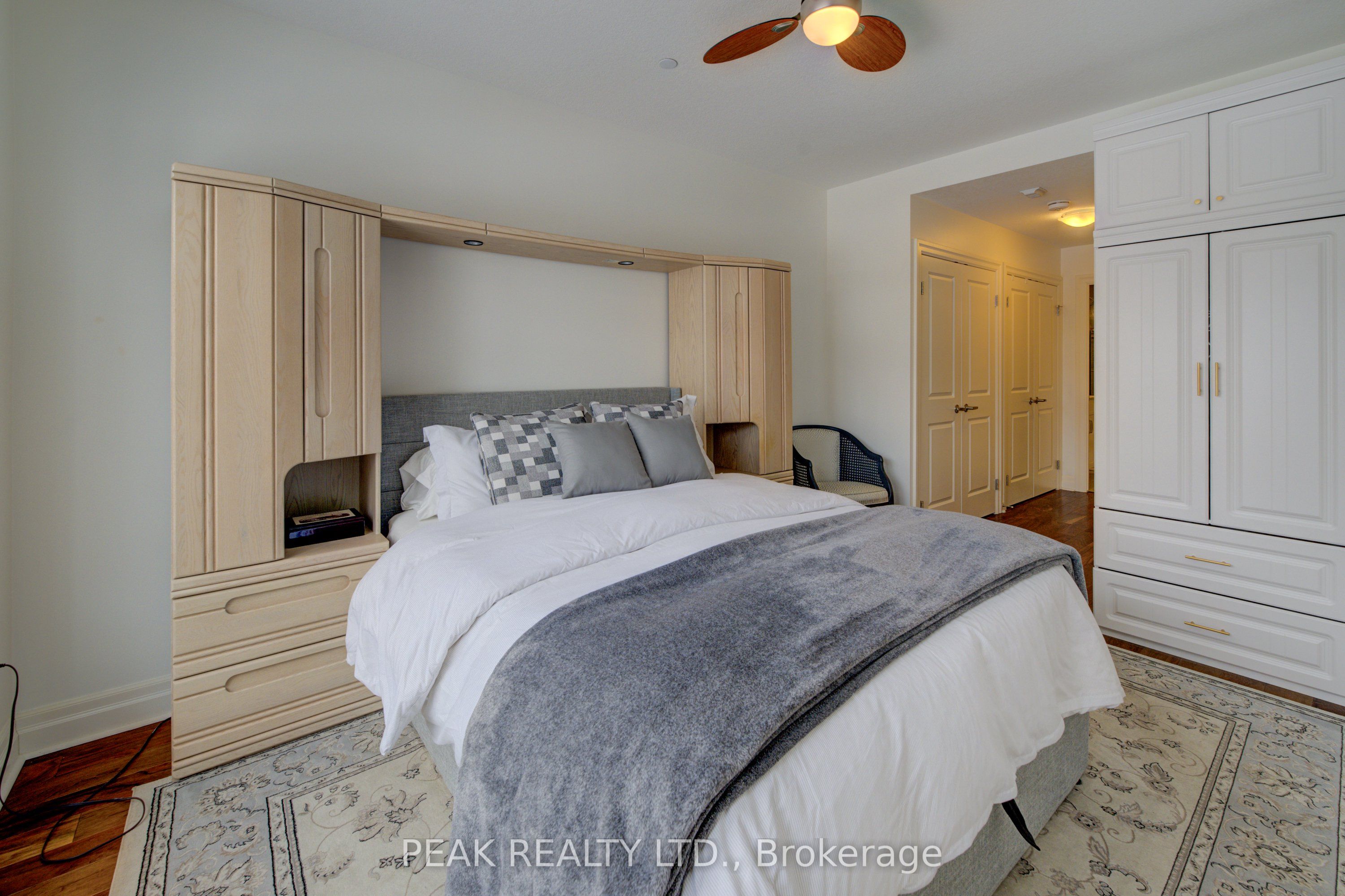 255 John Street N, #213