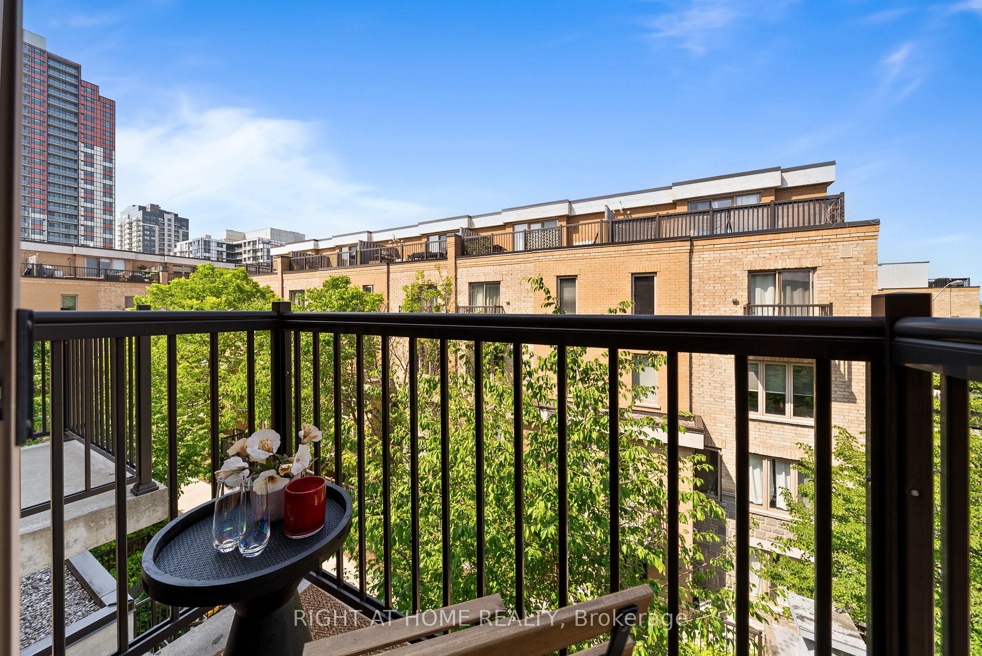 3 Bedrooms Condo at 11 Foundry, Toronto For sale