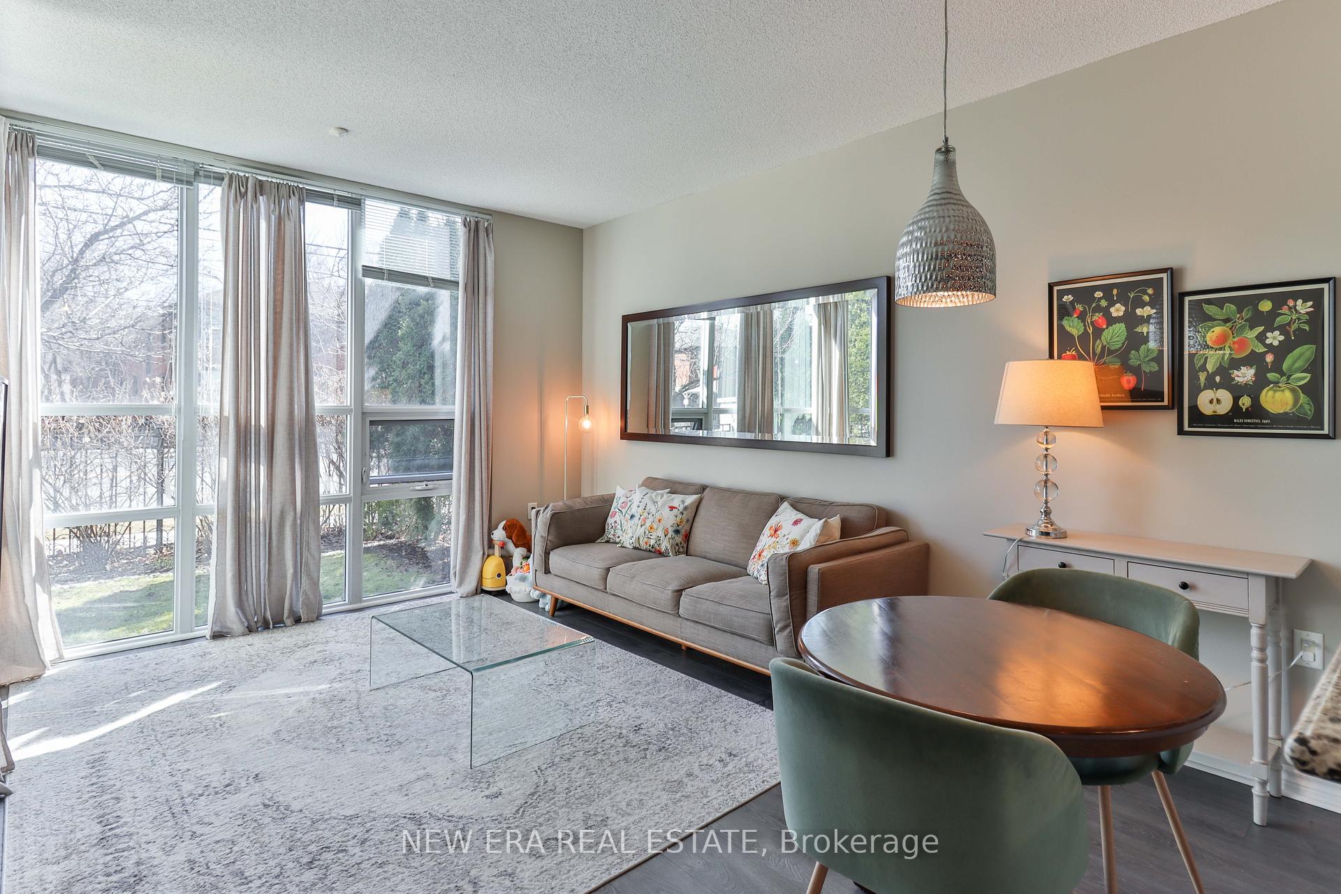 2 Bedrooms Condo at 3830 Bathurst,  Toronto For sale