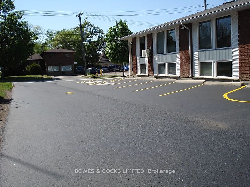 N/A Mark's Asphalt Sealing & Pavement Marking