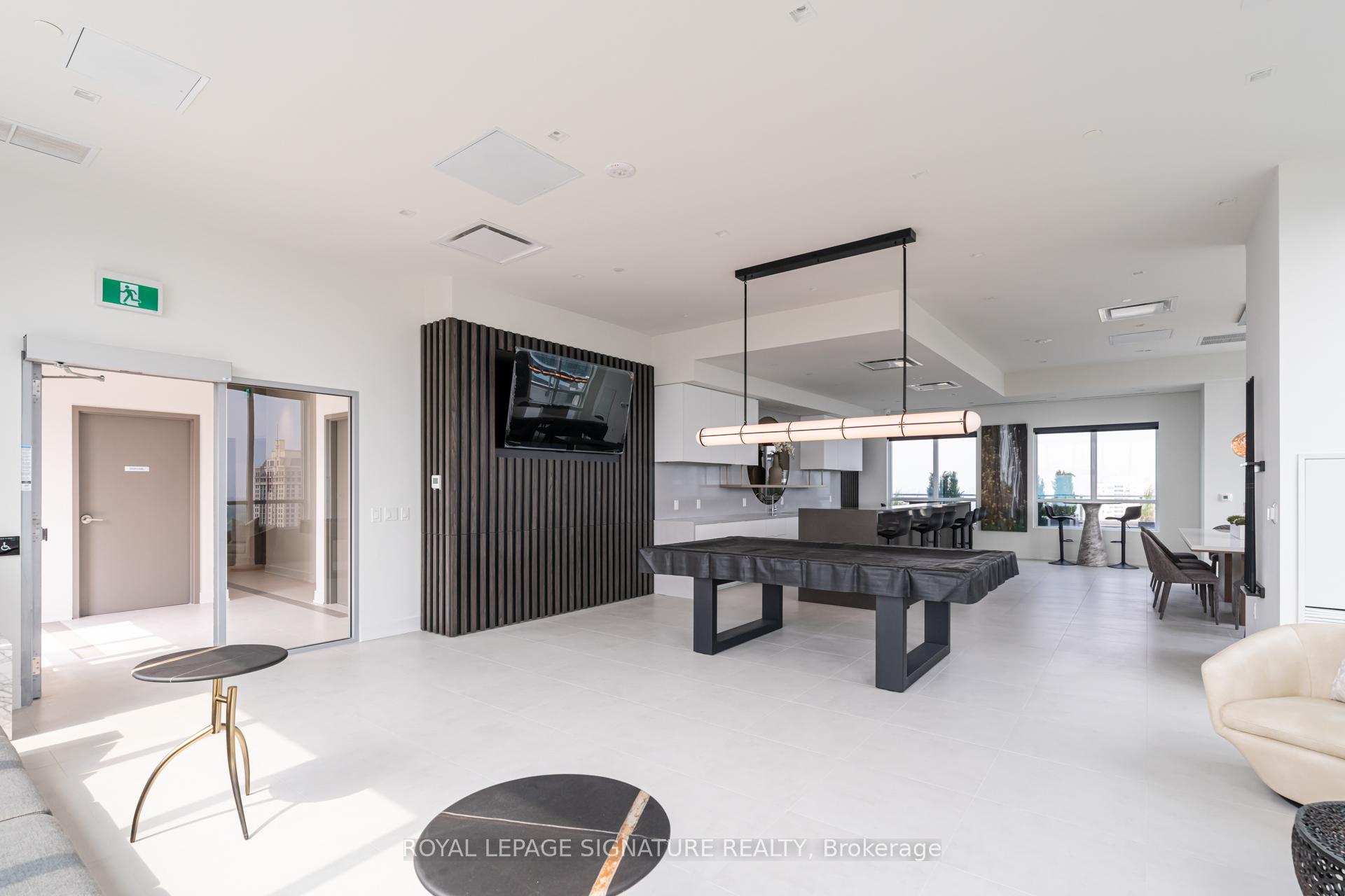 4 Bedrooms Condo at 2 Teagarden, Toronto For sale