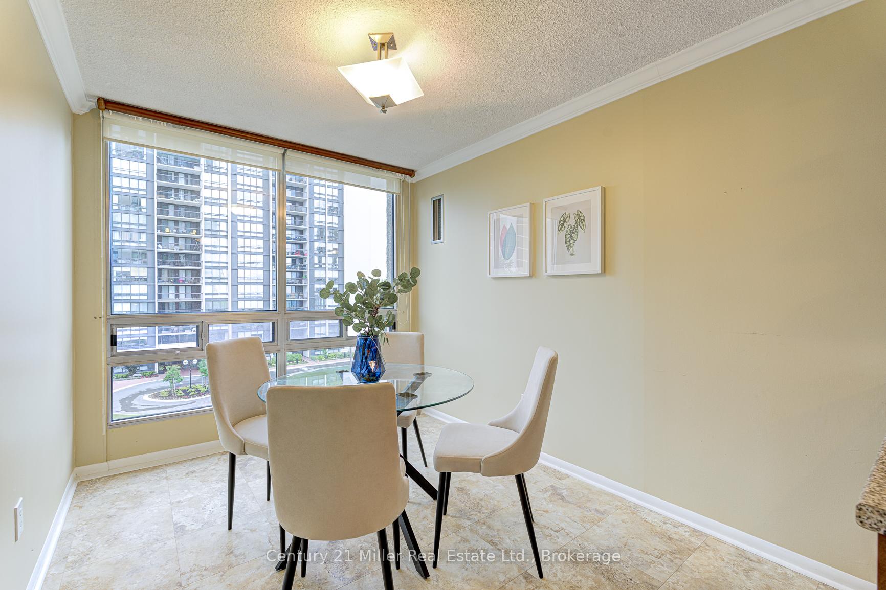 2 Bedrooms Condo at 2180 Marine, Oakville For sale