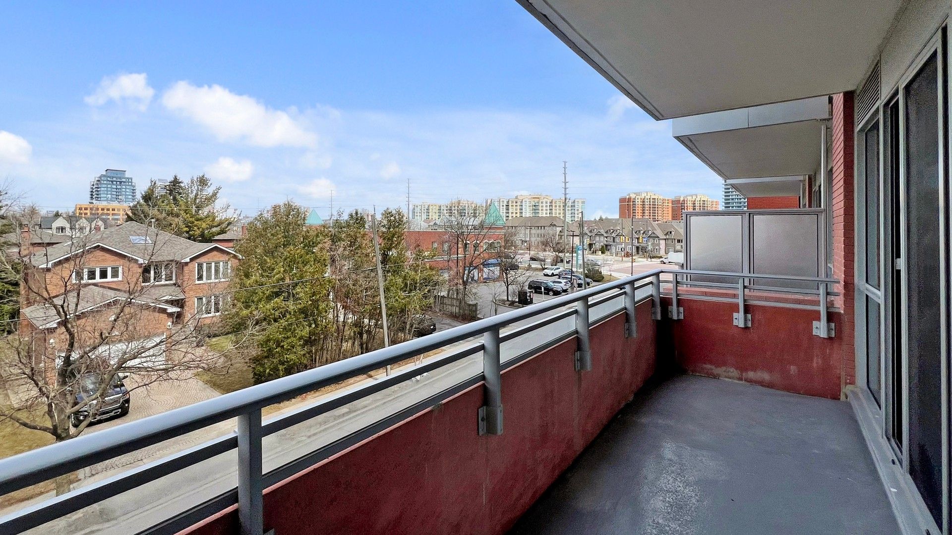 8888 Yonge Street 215