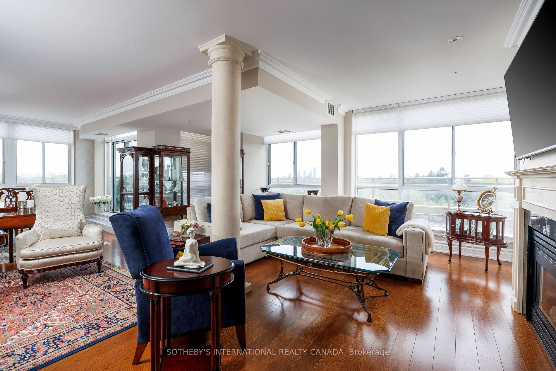 2 Bedrooms Condo at 935 Royal York, Toronto For sale