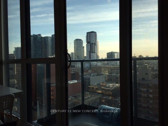 210 Simcoe Street, #1312