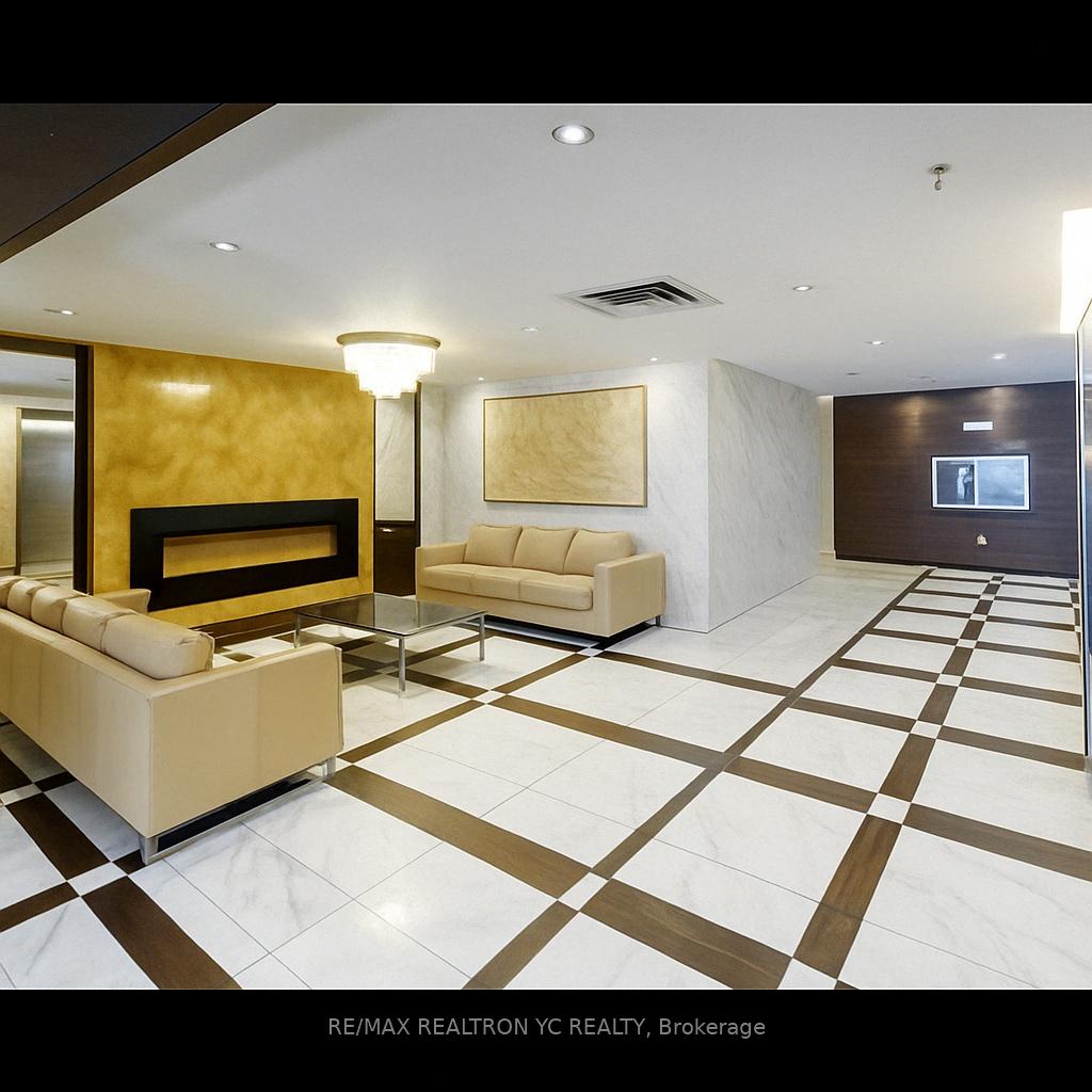 2 Bedrooms Condo at 100 Wingarden,  Toronto For sale