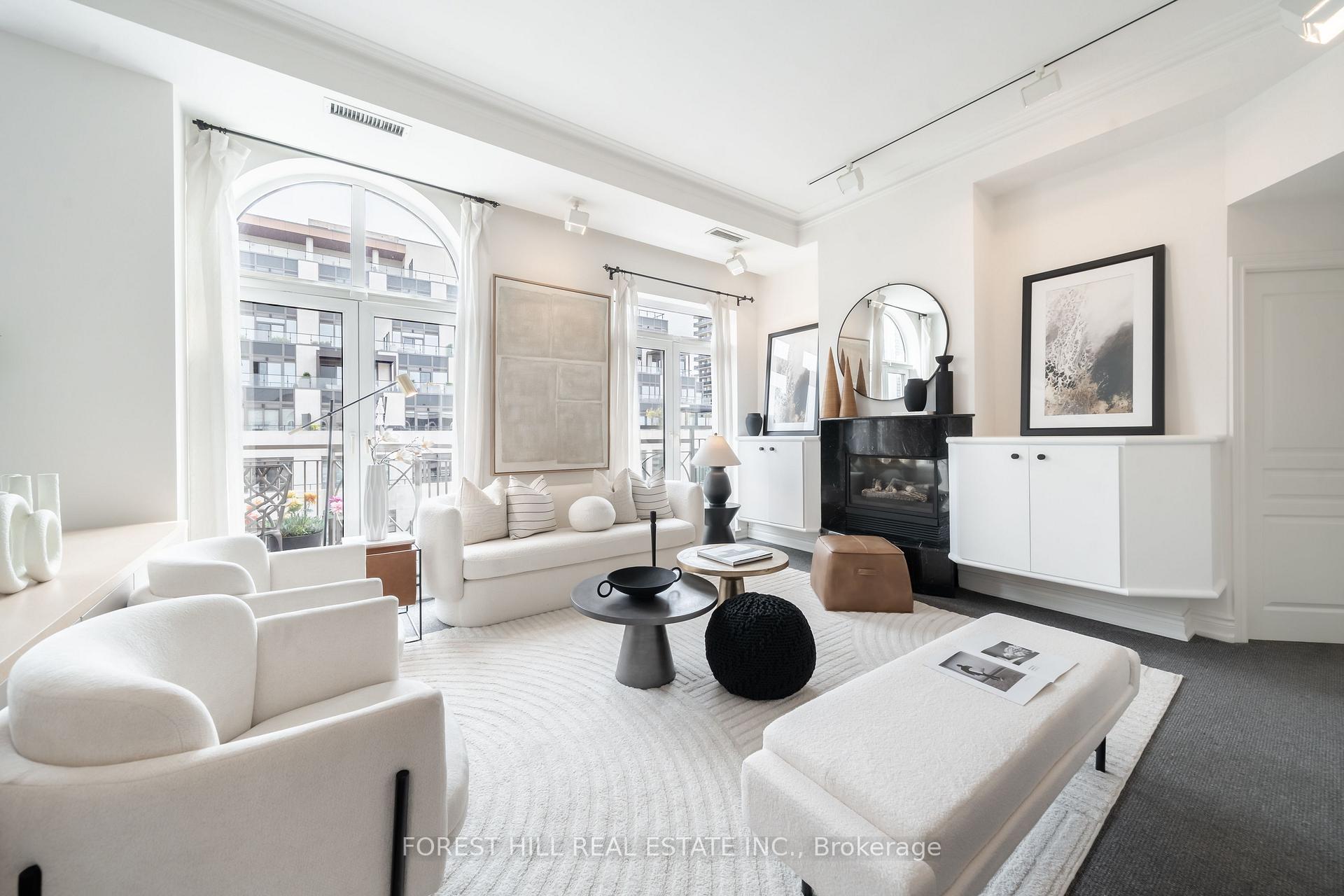 3 Bedrooms Condo at 1 Balmoral, Toronto For sale