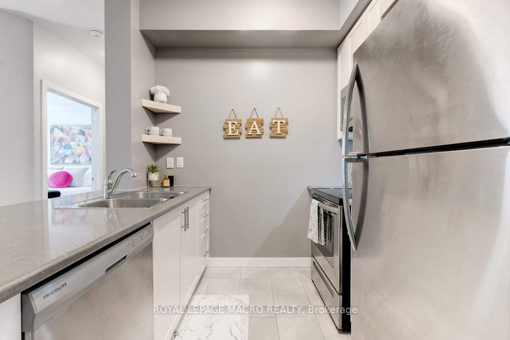 1 Bedroom Condo at 125 Shoreview,  Hamilton For sale