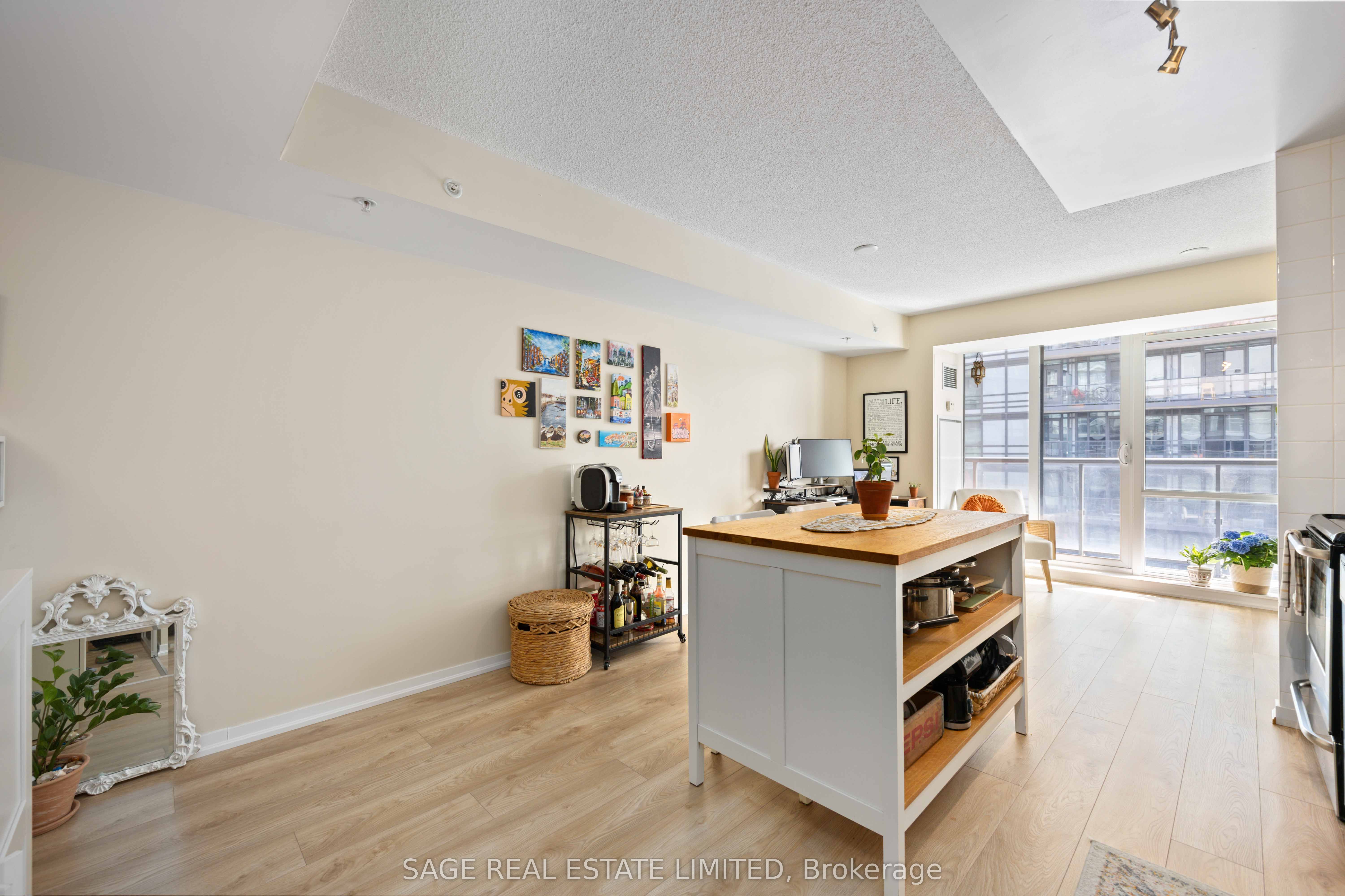 20 Joe Shuster Way, #1305