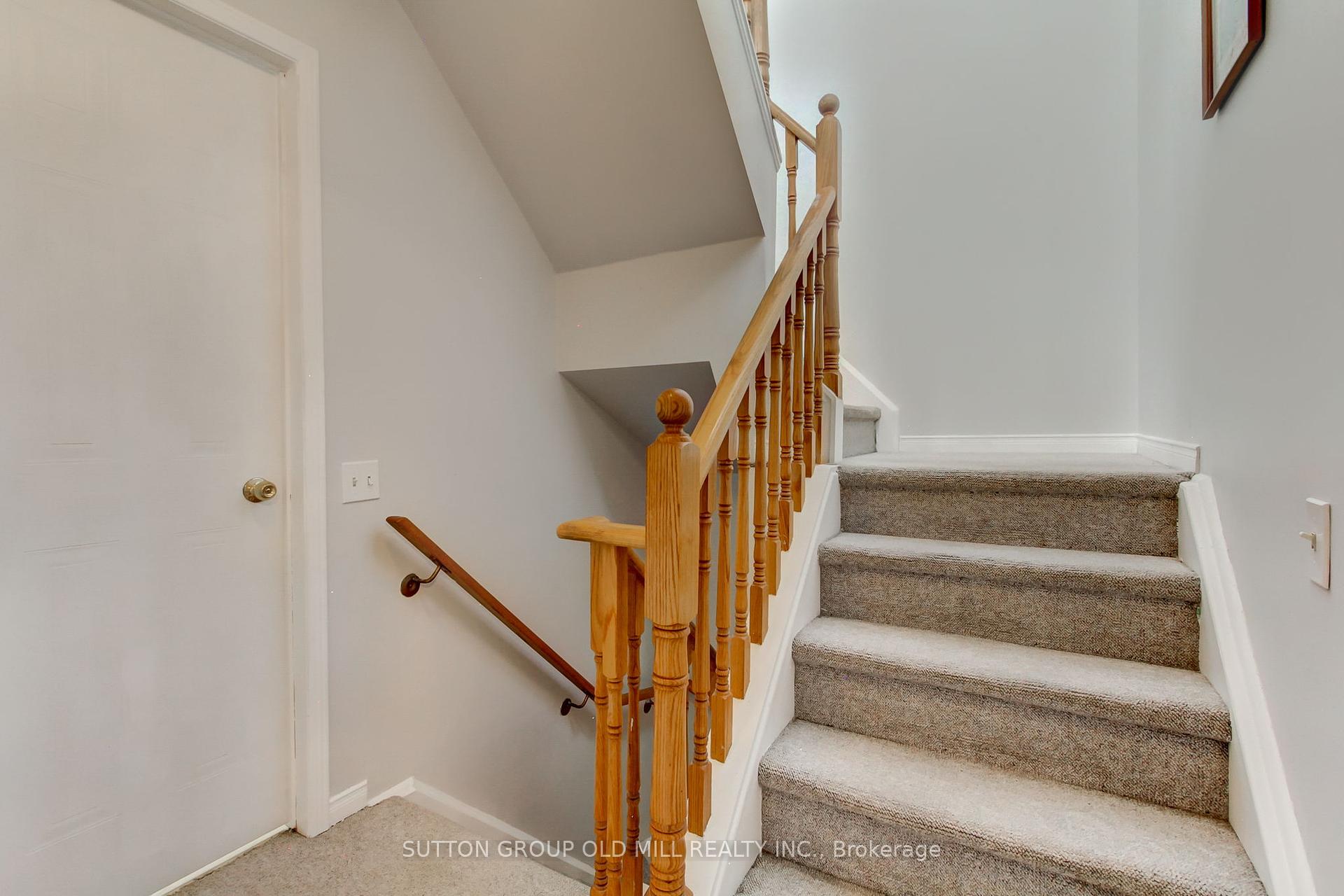 3 Bedrooms Condo at 760 Lawrence,  Toronto For sale