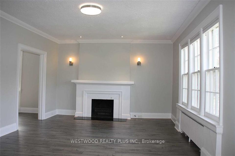 #2nd Fl - 35 Whitehall Road, Toronto, ON M4W 2C5