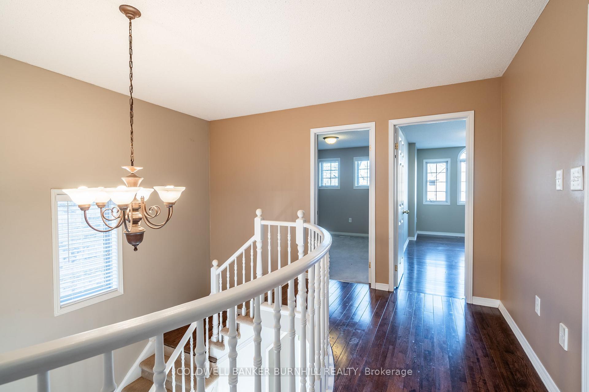 3 Bedrooms Condo at 1276 SILVAN FOREST,  Burlington For sale