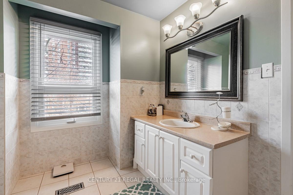 3 Bedrooms Condo at 2359 Birchmount, Toronto For sale