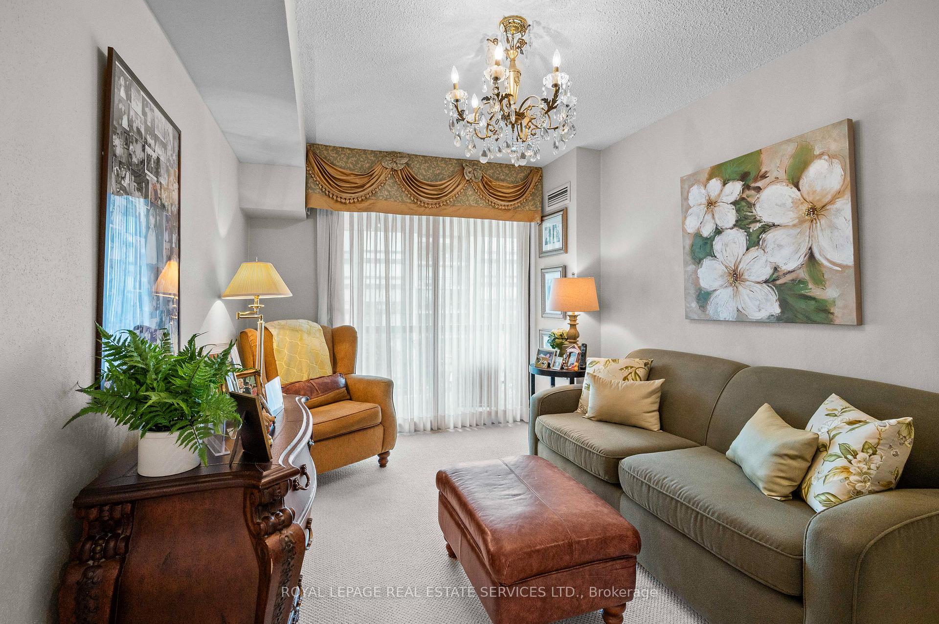 2 Bedrooms Condo at 2185 Marine, Oakville For sale