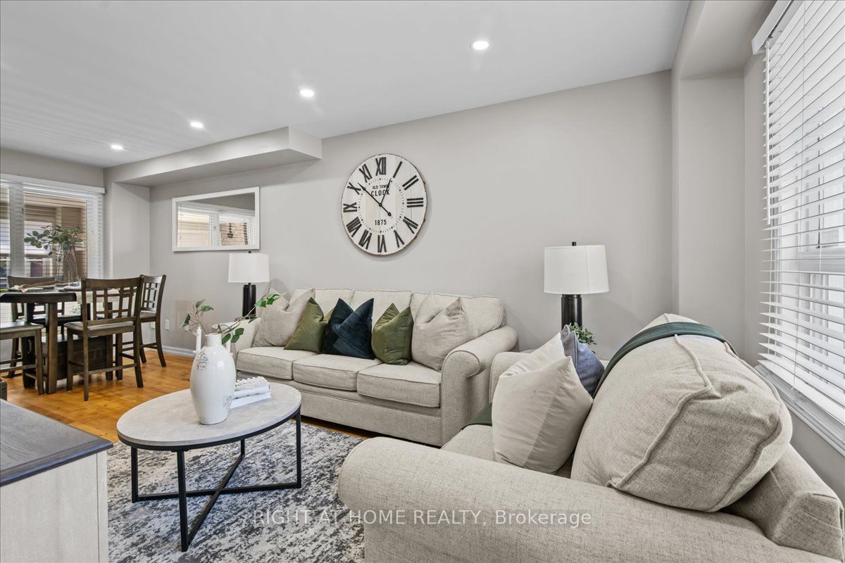 34 Vail Meadows Crescent, Clarington, ON L1C 4T2