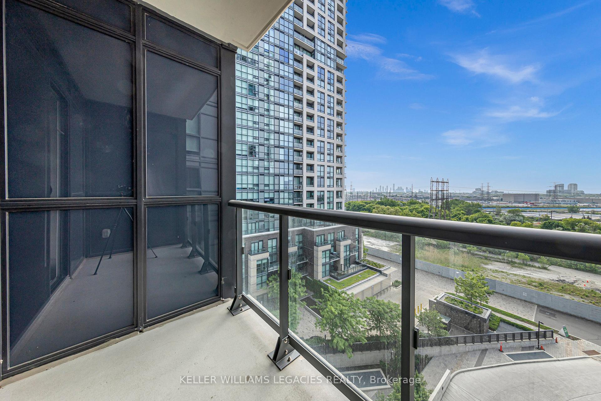 2 Bedrooms Condo at 50 Thomas Riley, Toronto For sale