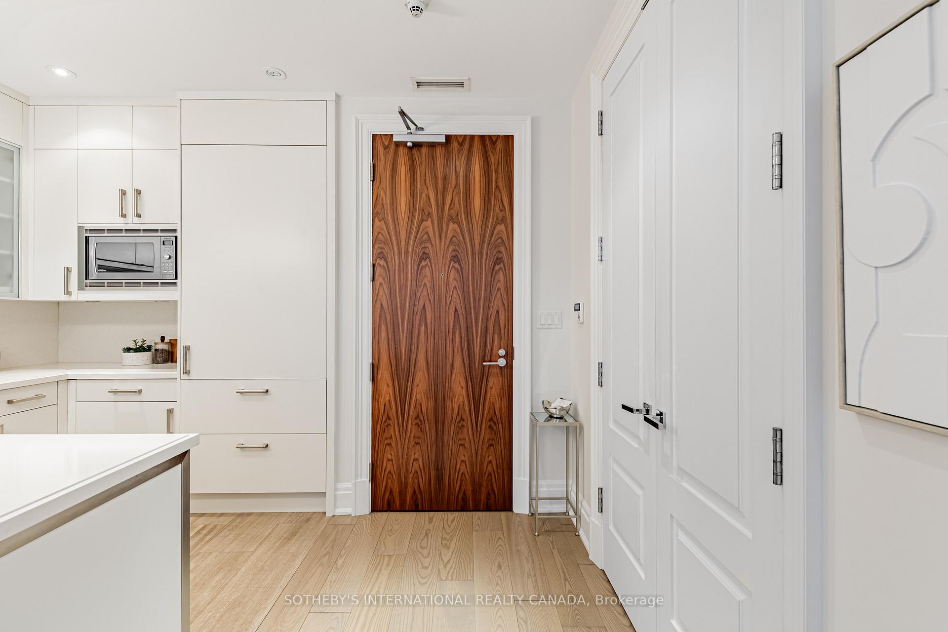 1 Bedroom Condo at 55 Scollard, Toronto For sale