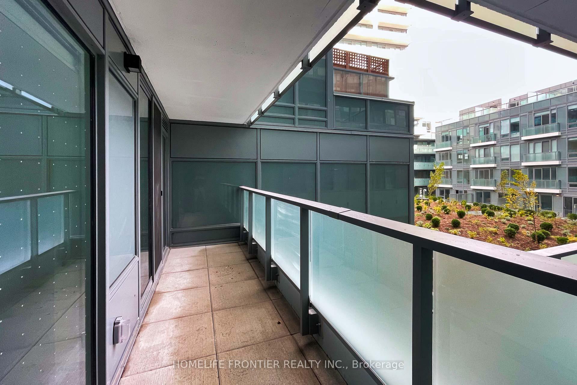 2 Bedrooms Condo at 8 Olympic Garden,  Toronto For sale