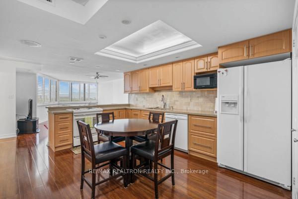 2 Bedrooms Condo at 2350 Bridletowne, Toronto For sale