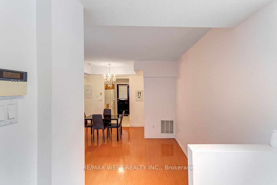#26 - 901 Kennedy Road, Toronto, ON M1K 2E9