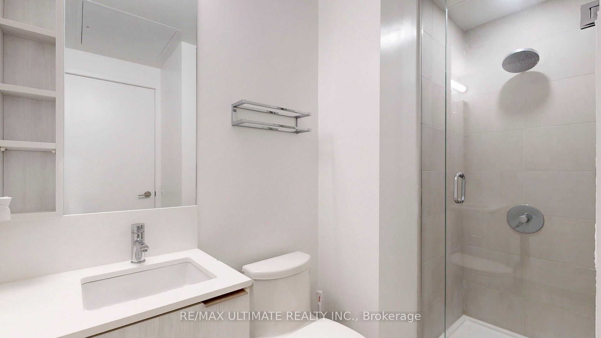 1000 Portage Parkway, #3701