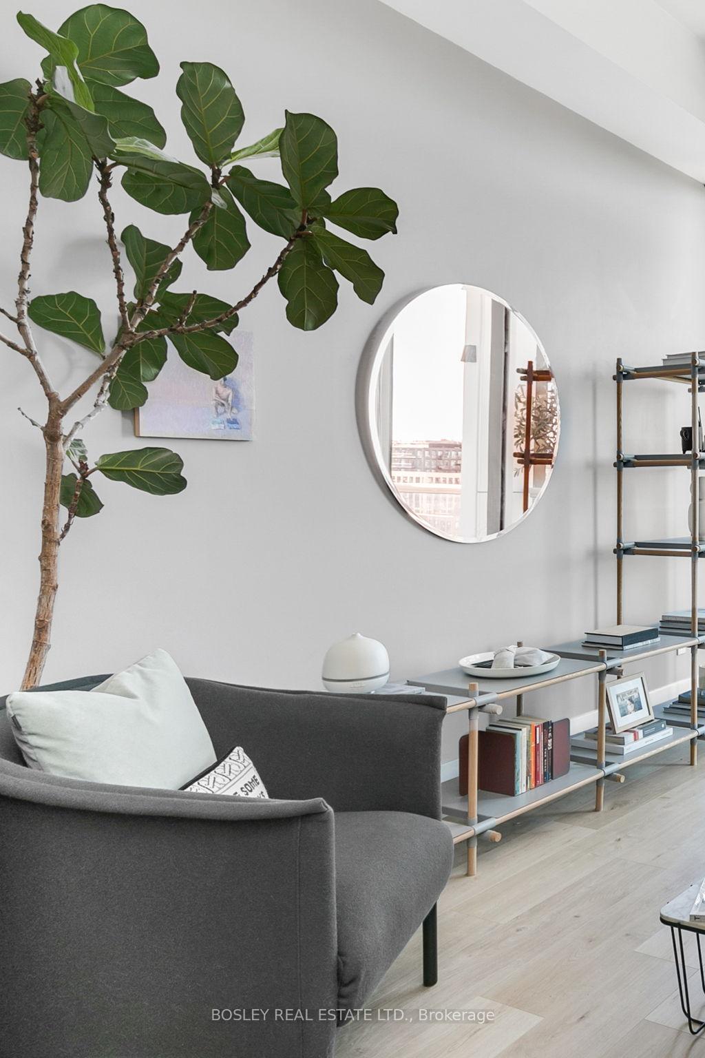 2 Bedrooms Condo at 80 Vanauley, Toronto For sale