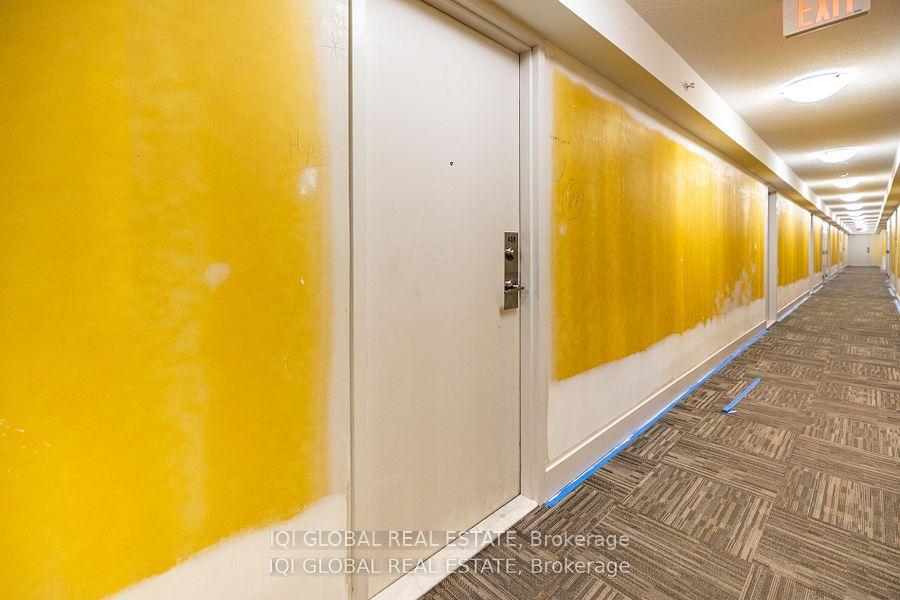 2 Bedrooms Condo at 1420 Dupont, Toronto For sale
